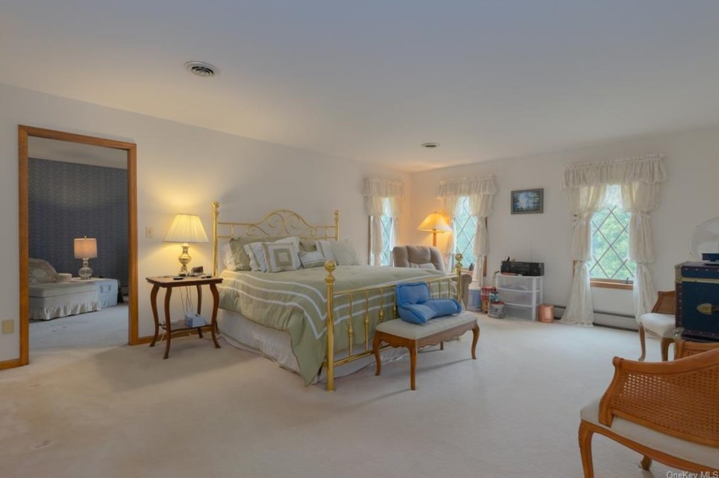 2429 Albany Post Rd, Walden NY  12586-2247 exterior