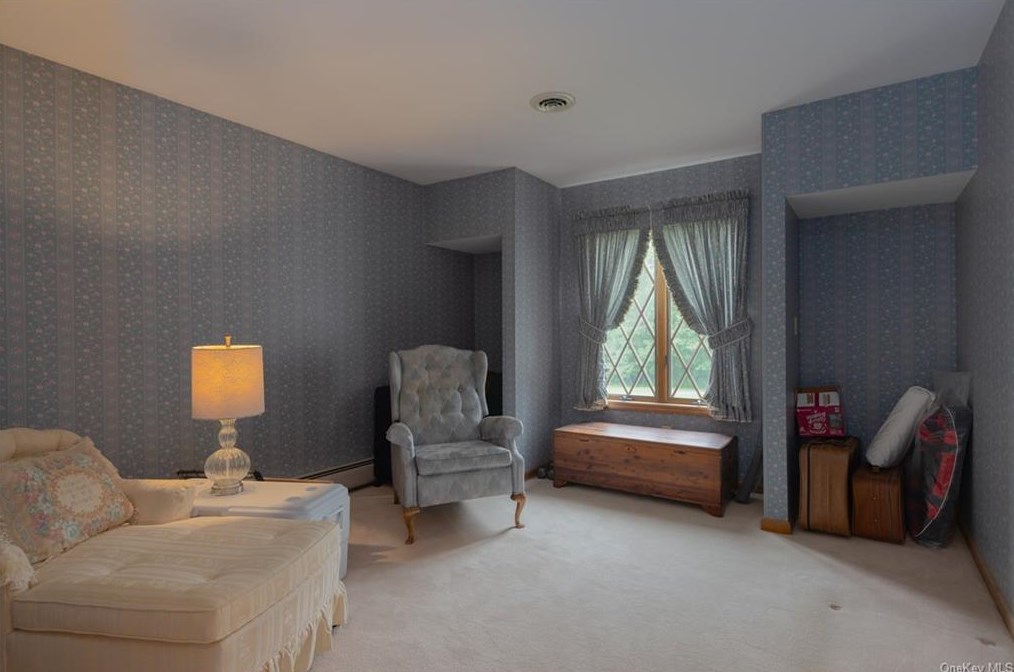 2429 Albany Post Rd, Walden NY  12586-2247 exterior