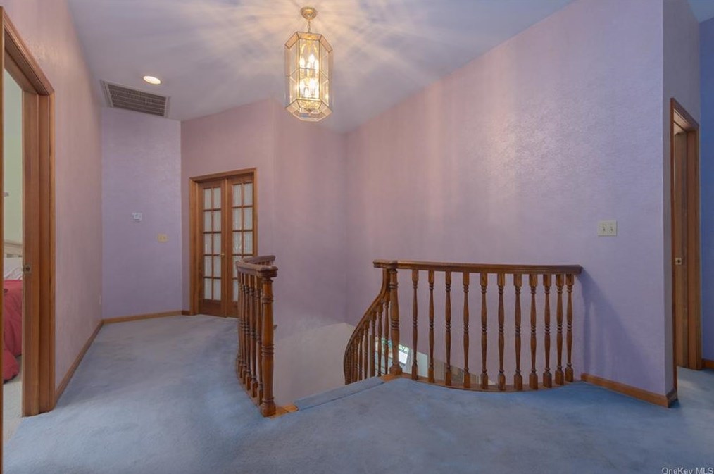 2429 Albany Post Rd, Walden NY  12586-2247 exterior