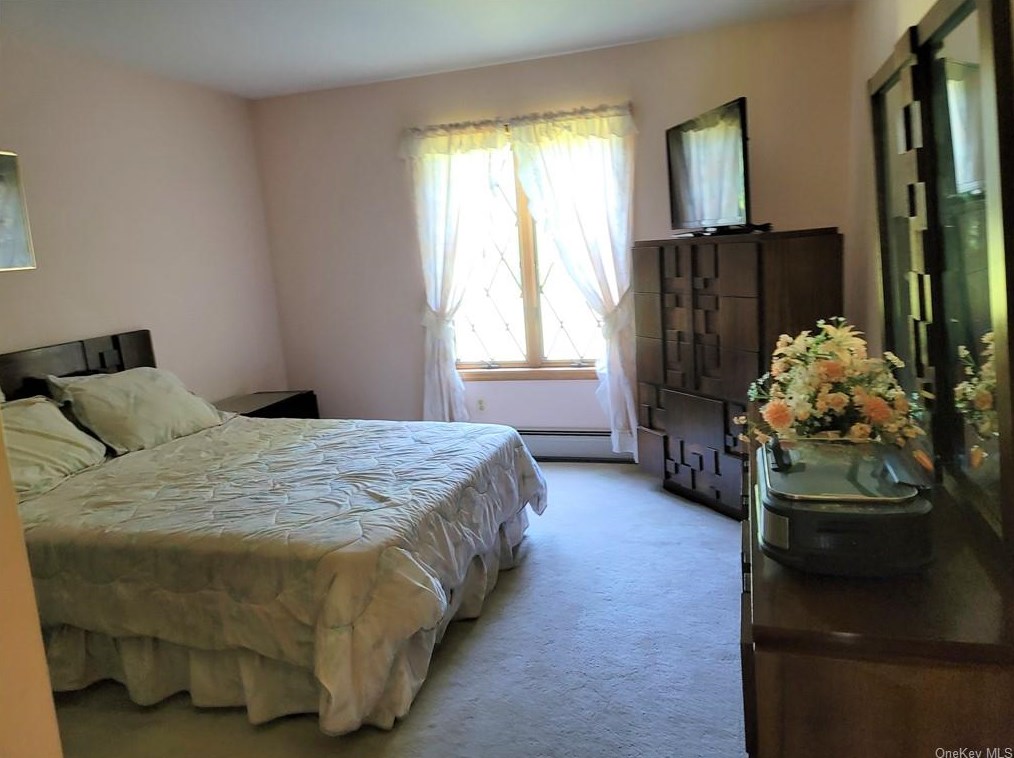 2429 Albany Post Rd, Walden NY  12586-2247 exterior