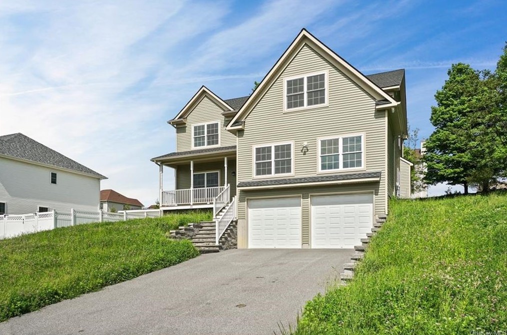 30 Panorama Dr, Newburgh, NY 12553