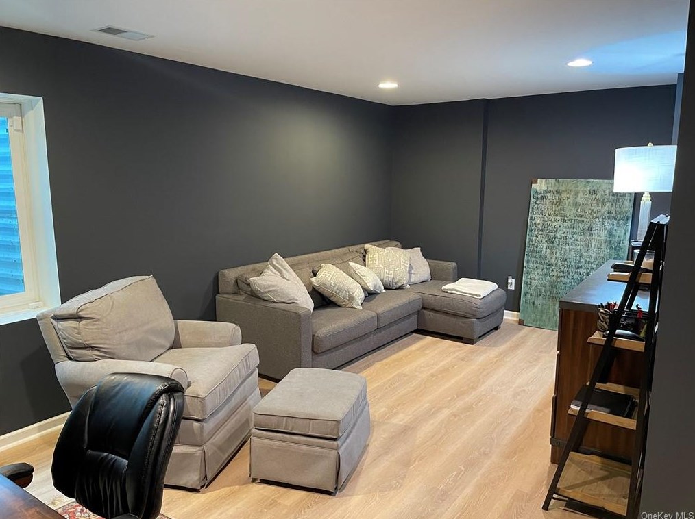 1208 Hawthorn Way, Newburgh NY  12553-4781 exterior