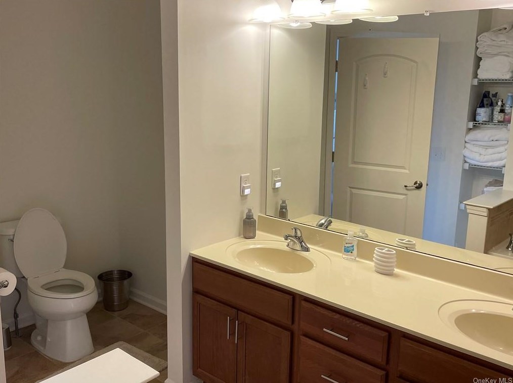 1208 Hawthorn Way, Newburgh NY  12553-4781 exterior