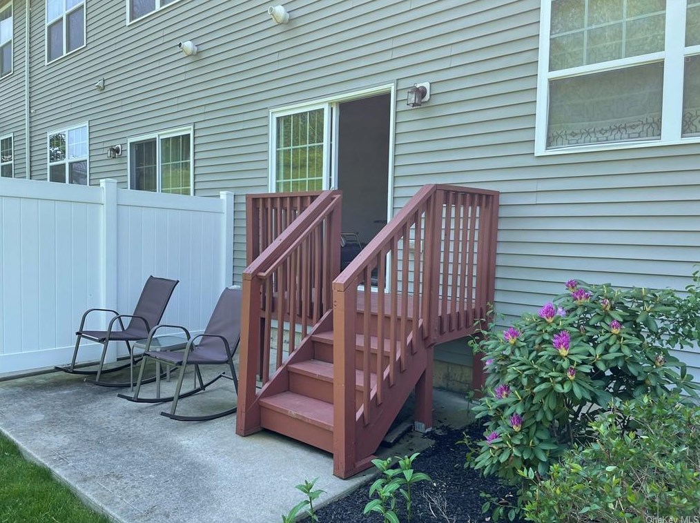 1208 Hawthorn Way, Newburgh NY  12553-4781 exterior