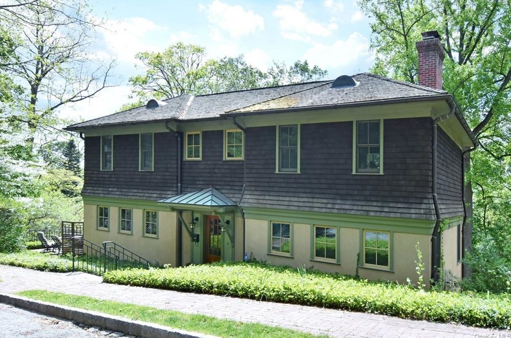 33 Sheldon Pl, Yonkers, NY 10706