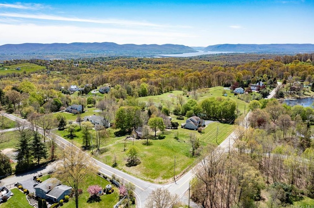 169 Holmes Rd, Newburgh, NY 12550