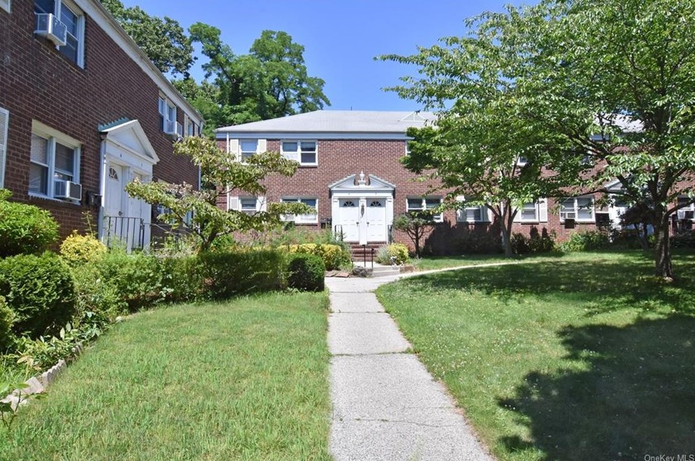 717 Tuckahoe Rd #9d, Yonkers, NY 10710