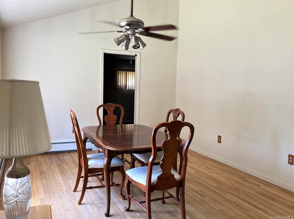 6 Homestead Ln, New City, NY 10956-2410
