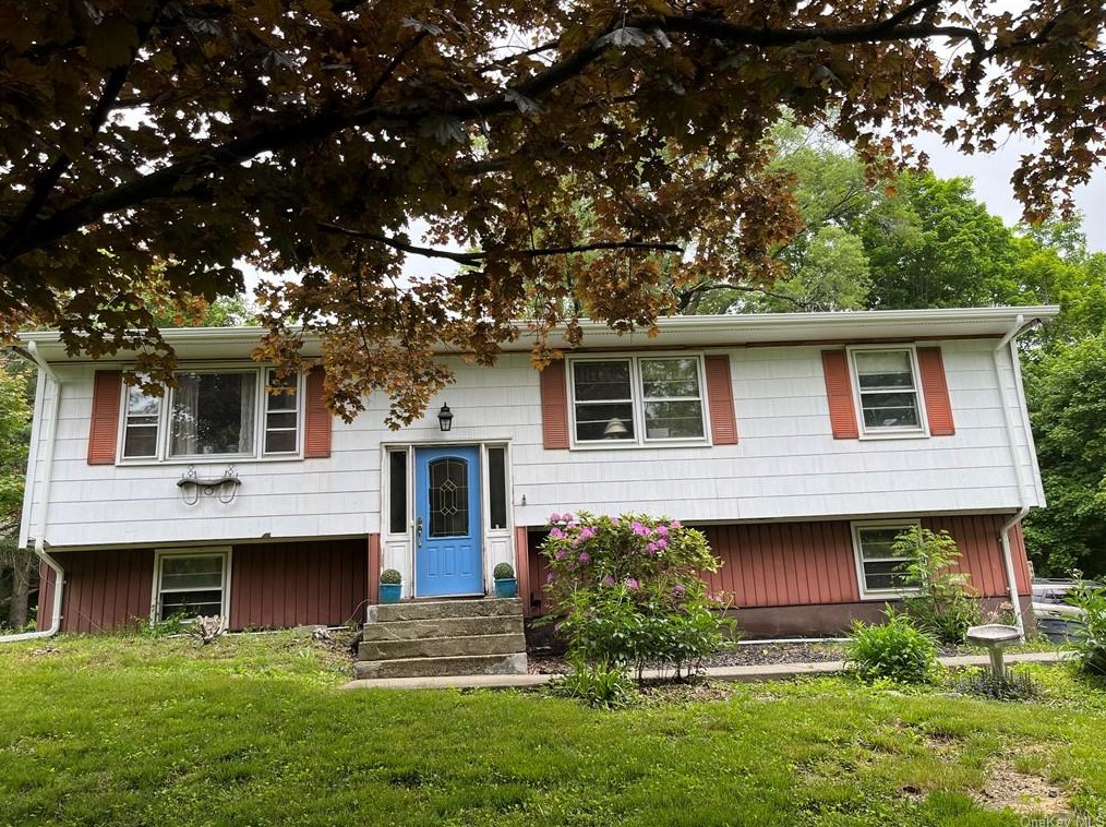 76 Anna St, Kent Lakes, NY 10512-4713