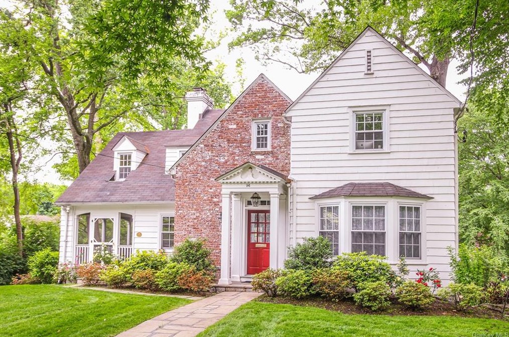 96 Parkway W, Mount Vernon, NY 10552