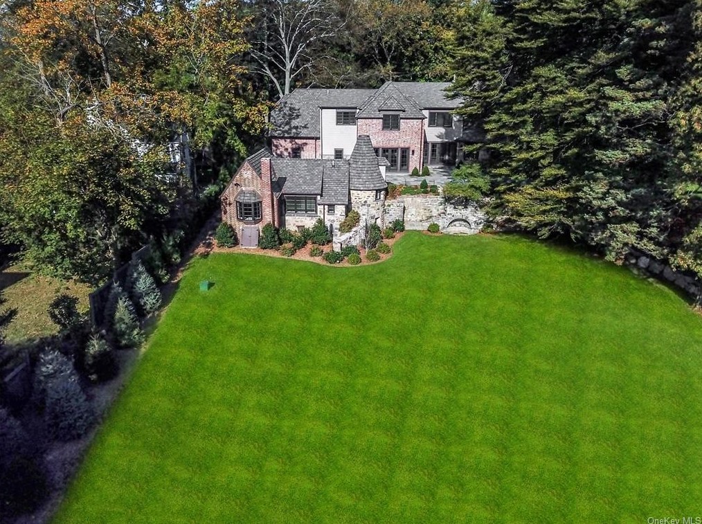 6 Fenimore Rd, Scarsdale, NY 10583