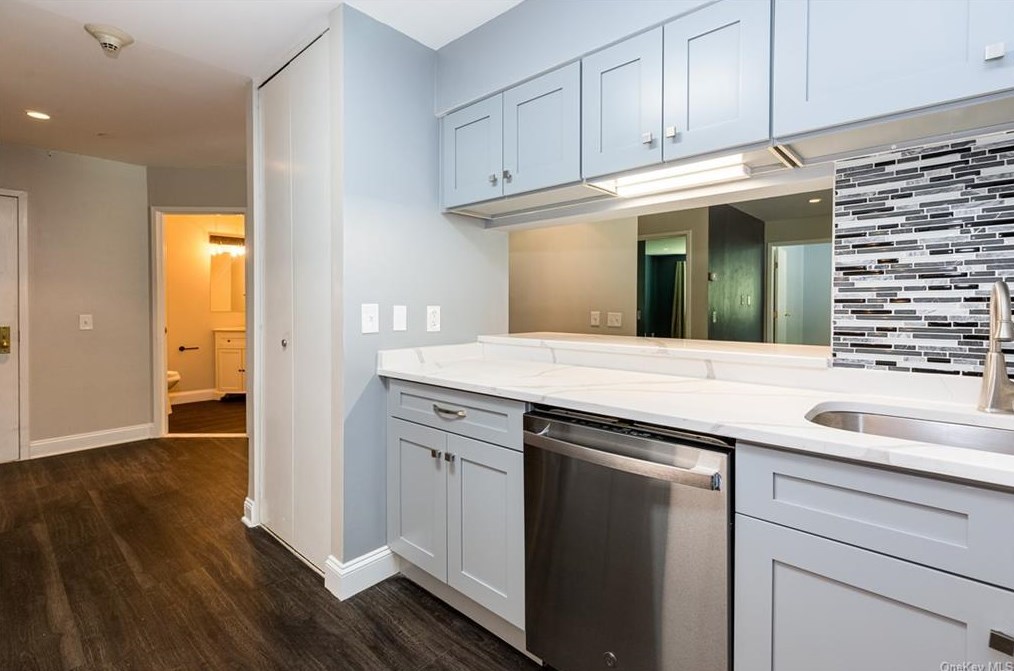 21 Lake St Apt 1k, White Plains, NY