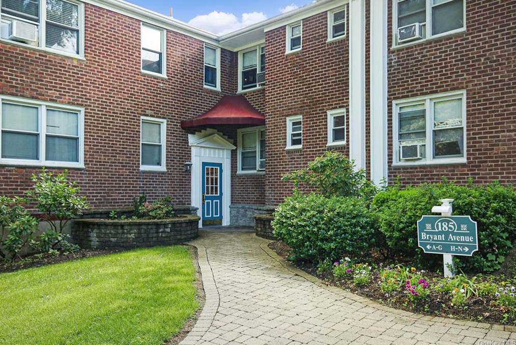 185 Bryant Ave #1e, White Plains, NY 10605