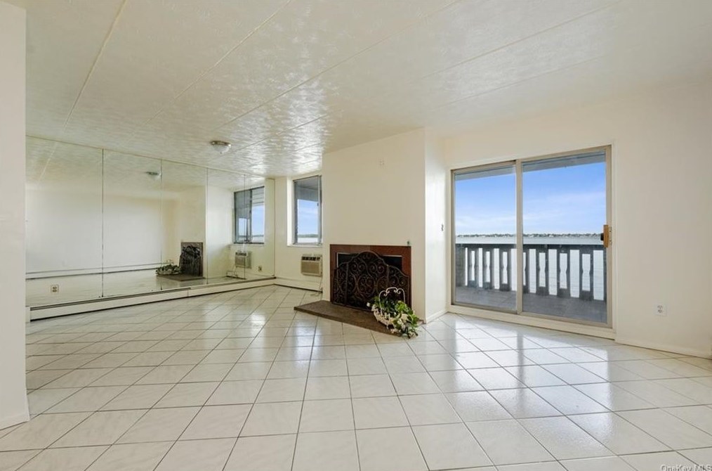1444 Shore Dr #7e, Bronx, NY 10465