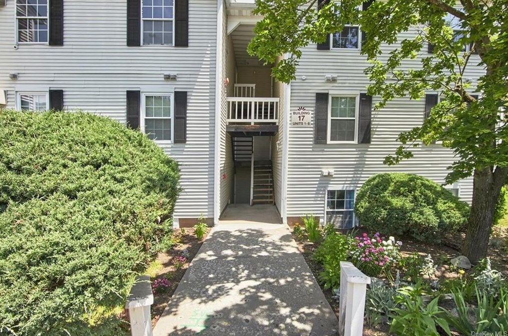 17 Lexington Hill #6, Harriman, NY 10926
