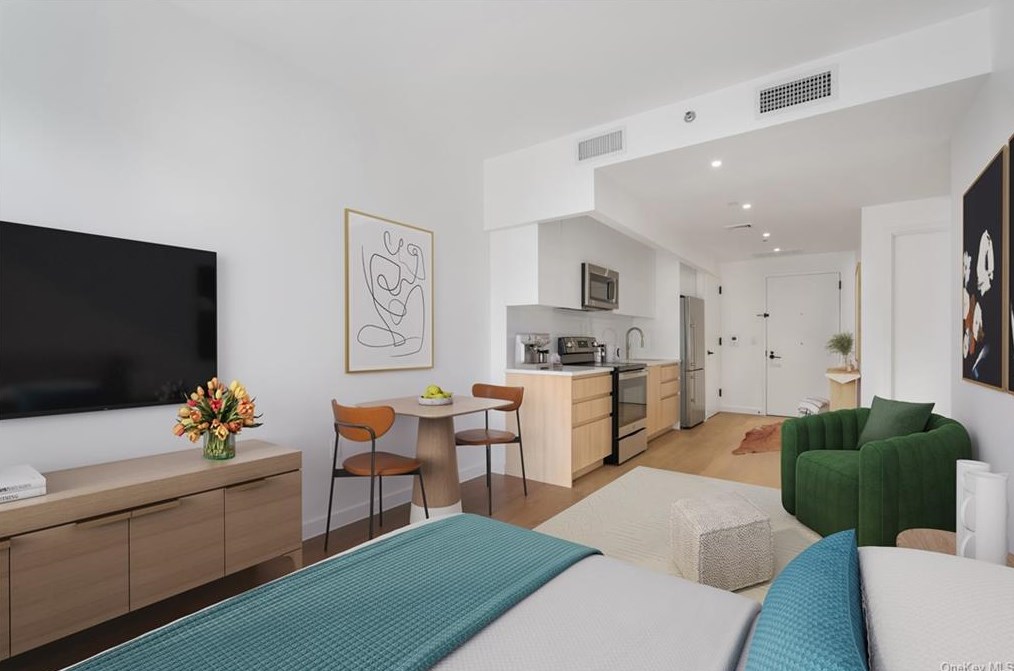 2395 Palisade Ave #302, Bronx, NY 10463