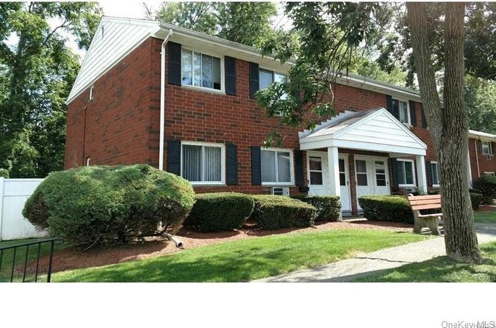 19 Manor Dr #19, Cornwall, NY 12518