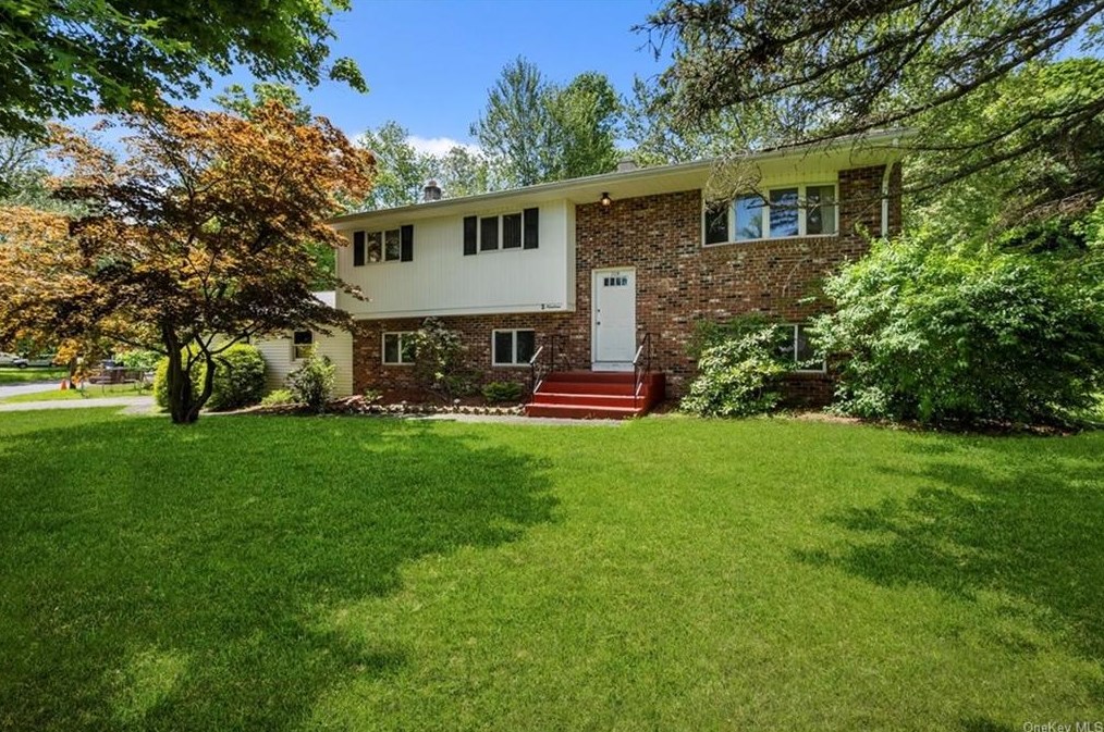 319 Lake Shore Dr, Monroe, NY 10950