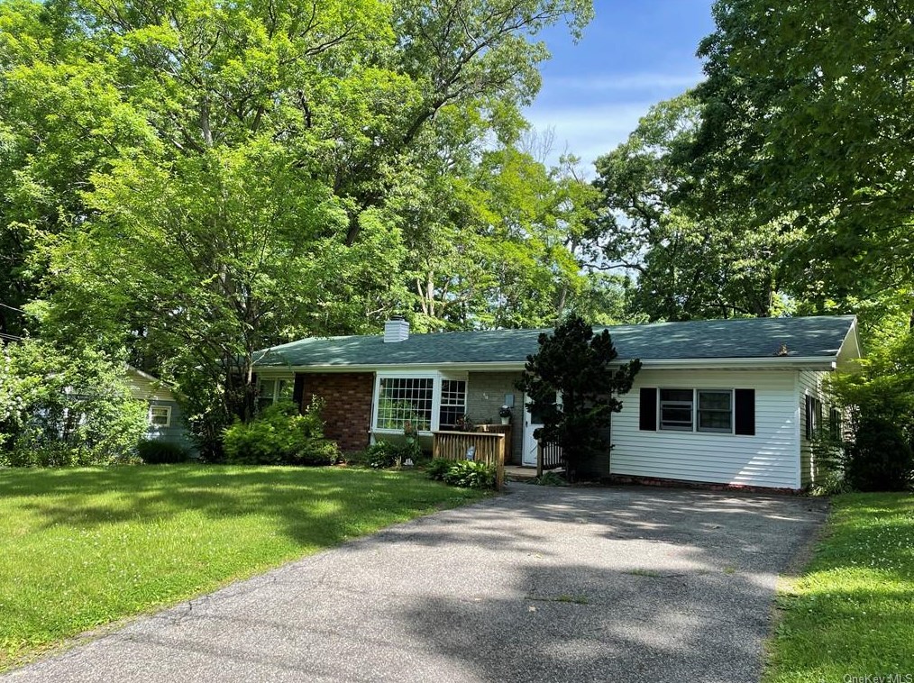 2 Wood Ter, Newburgh, NY 12550-2024