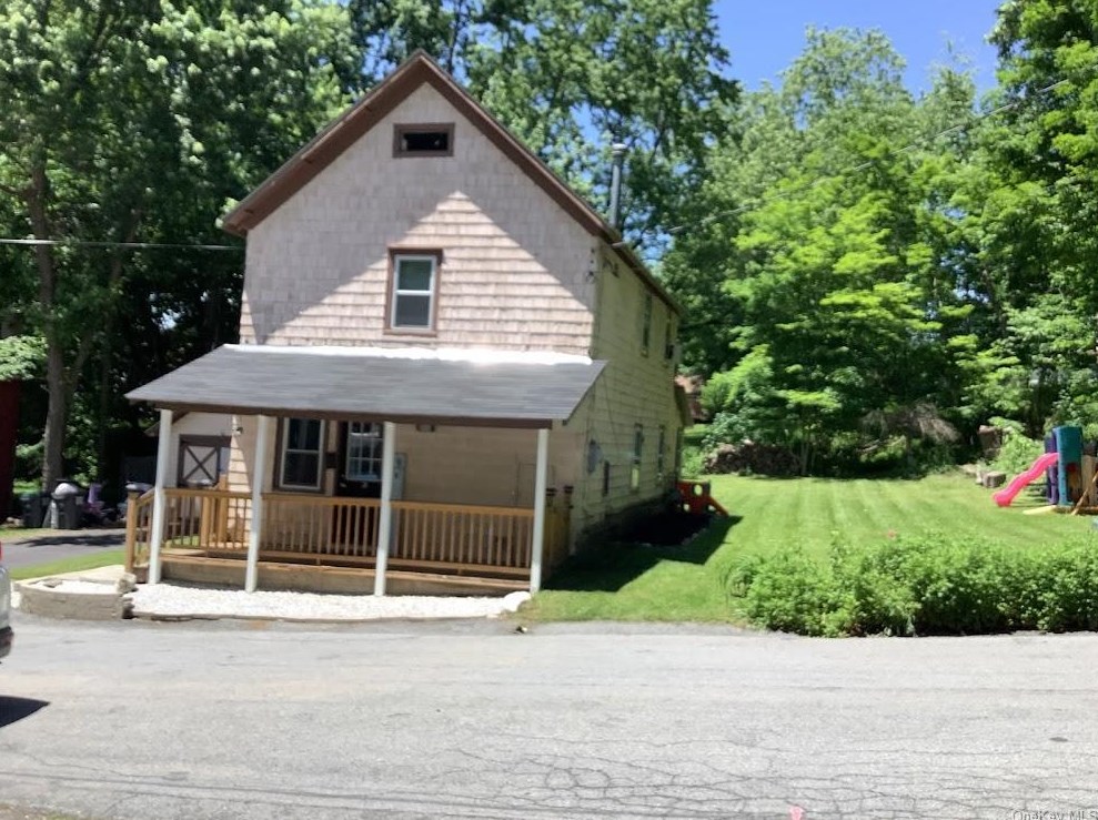 6 Jersey Ave, Port Jervis, NY 12771-2418