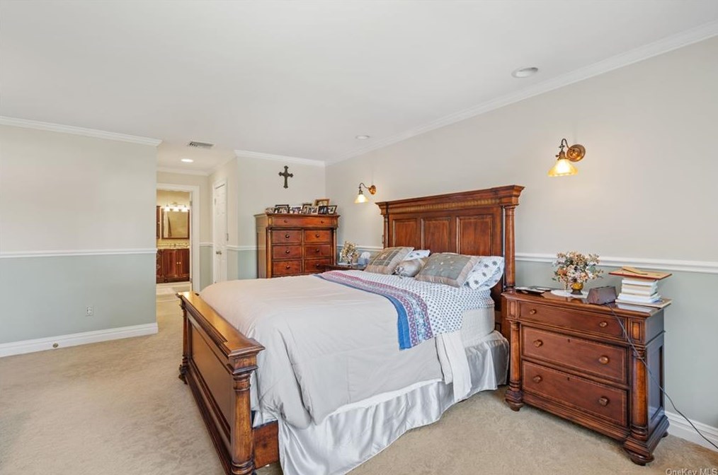 12 Guilford Cir, Goldens Bridge NY  10526-1127 exterior