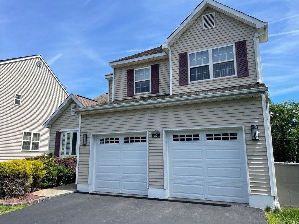 32 Alexander Dr, Washingtonville, NY 10992