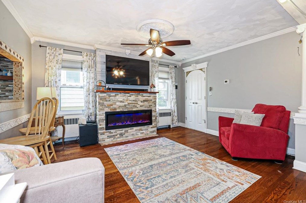 2 W 7th St, Mount Vernon, NY 10550