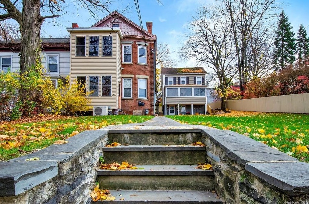 87 Delafield St, Poughkeepsie, NY 12601