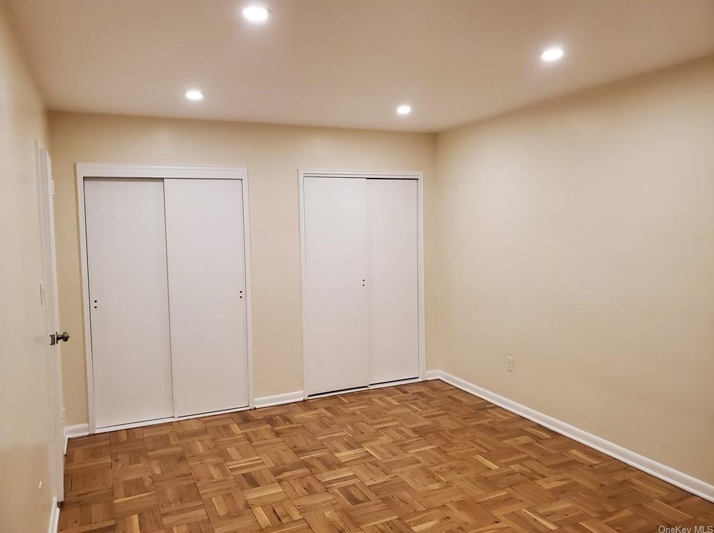 222 Broadway, Yonkers NY  10701-2614 exterior