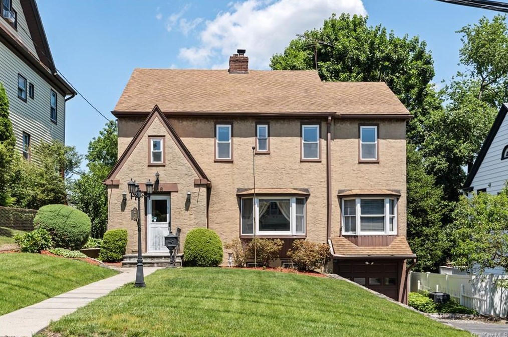 238 Chatterton Pkwy, White Plains, NY 10606