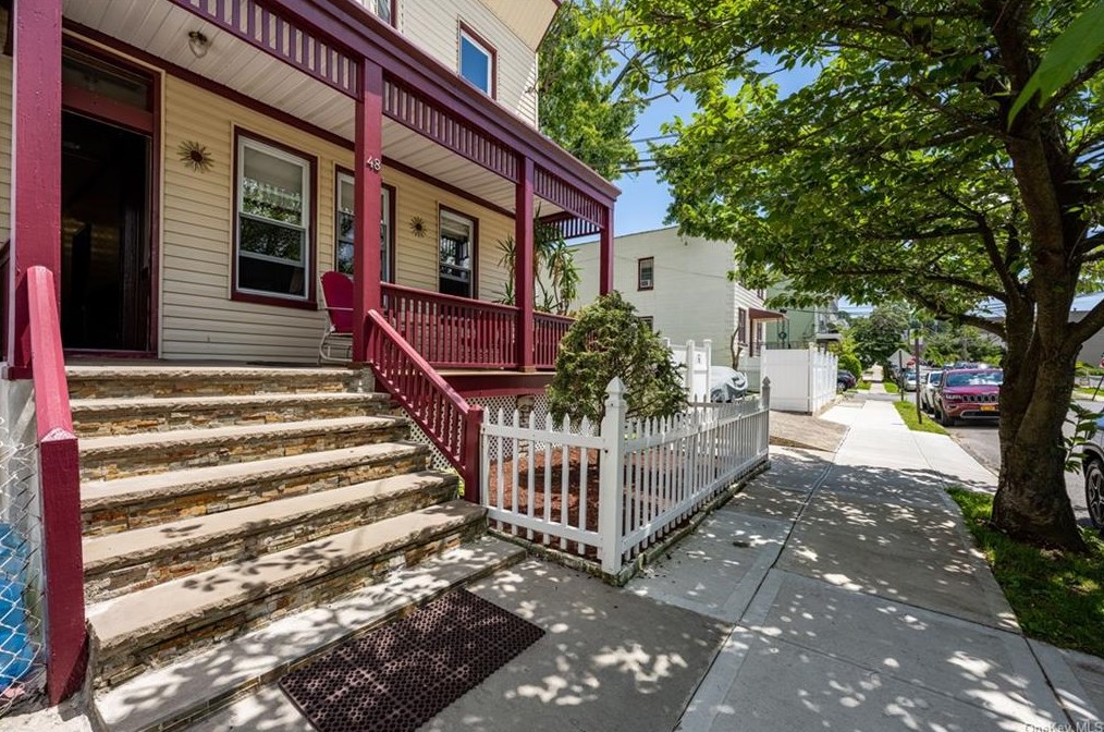 48 Burhans Ave, Yonkers, NY 10701