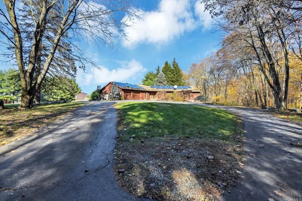 76 Peddler Hill Rd, Monroe, NY 10950