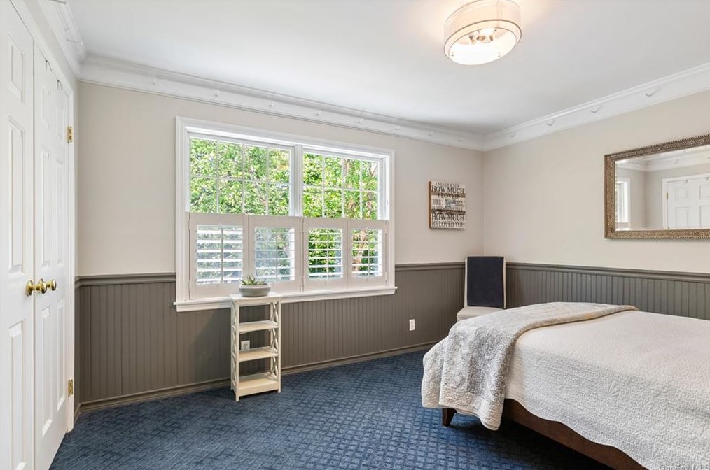 1 Hillside Rd, Rye NY  10580-2010 exterior