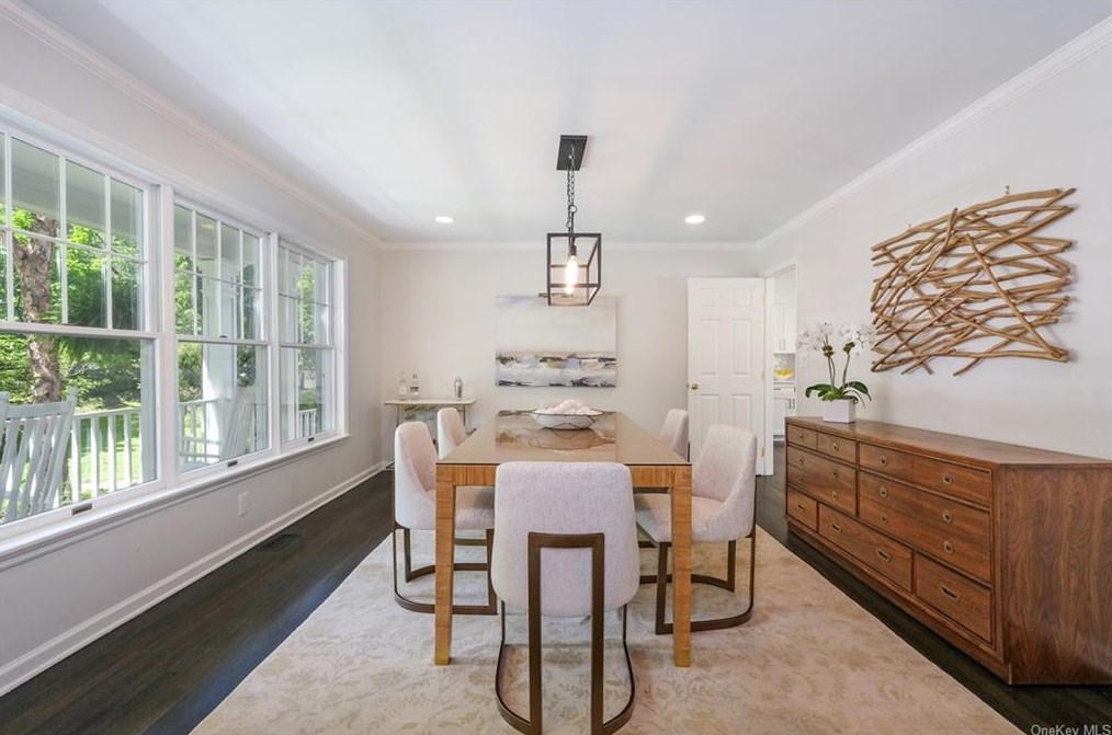 1 Hillside Rd, Rye NY  10580-2010 exterior