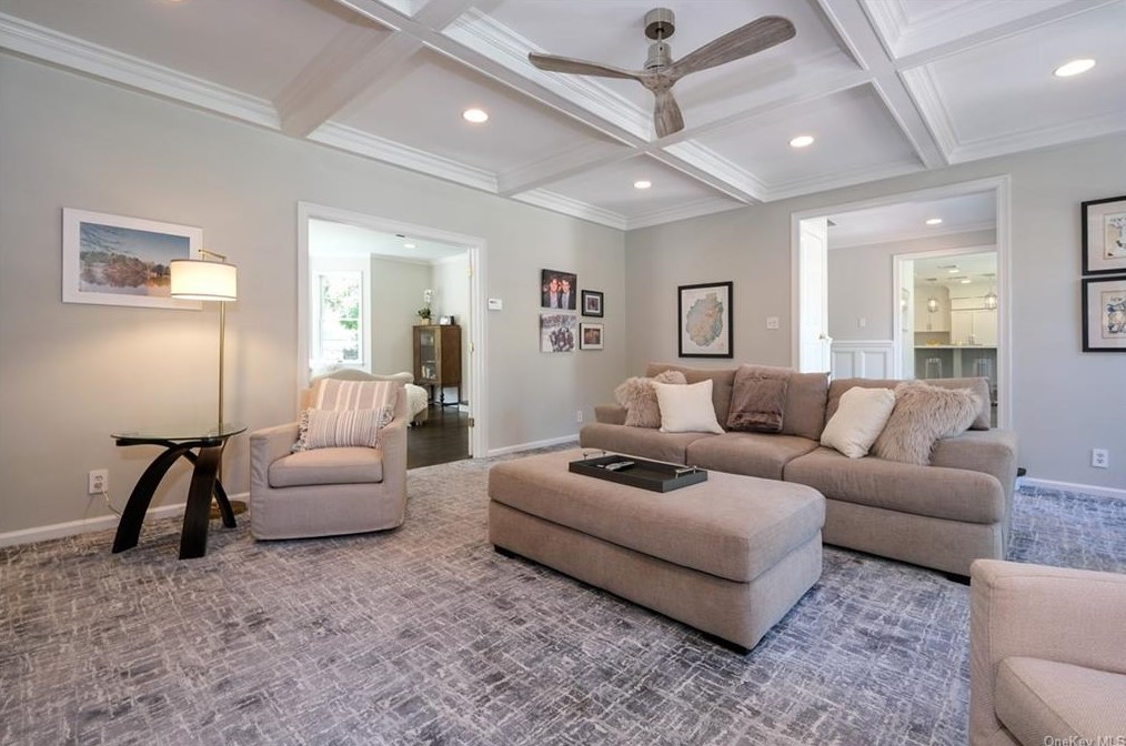 1 Hillside Rd, Rye NY  10580-2010 exterior