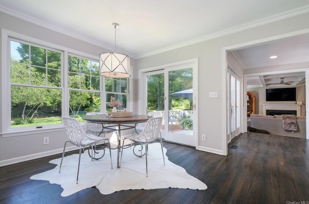 1 Hillside Rd, Rye NY  10580-2010 exterior