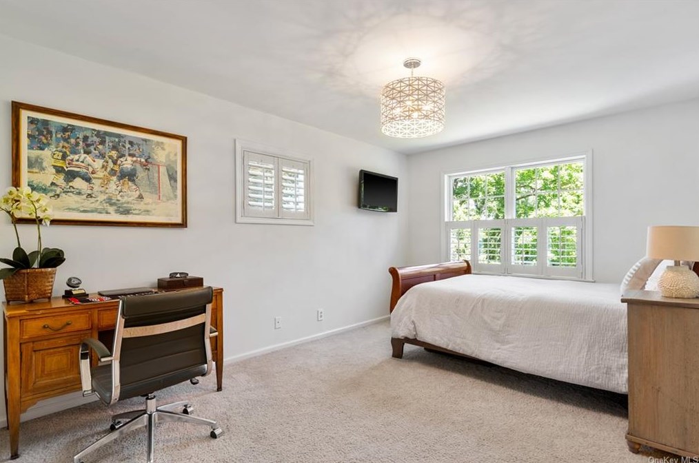 1 Hillside Rd, Rye NY  10580-2010 exterior