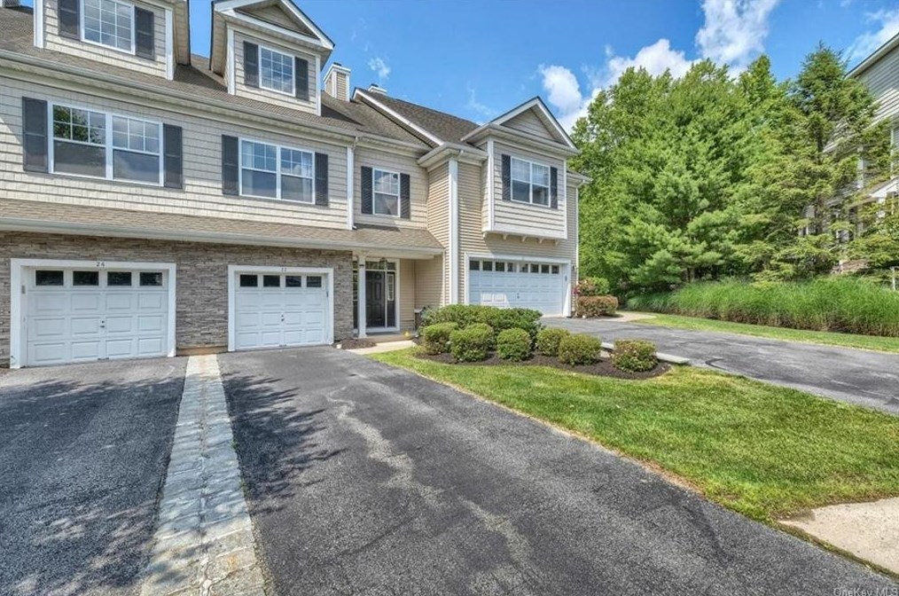 22 Putters Way, Middletown, NY 10940