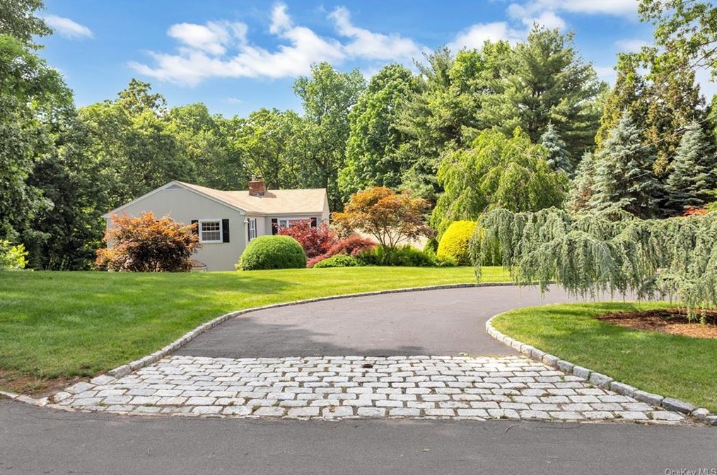 11 Indian Hill Rd, White Plains, NY 10604