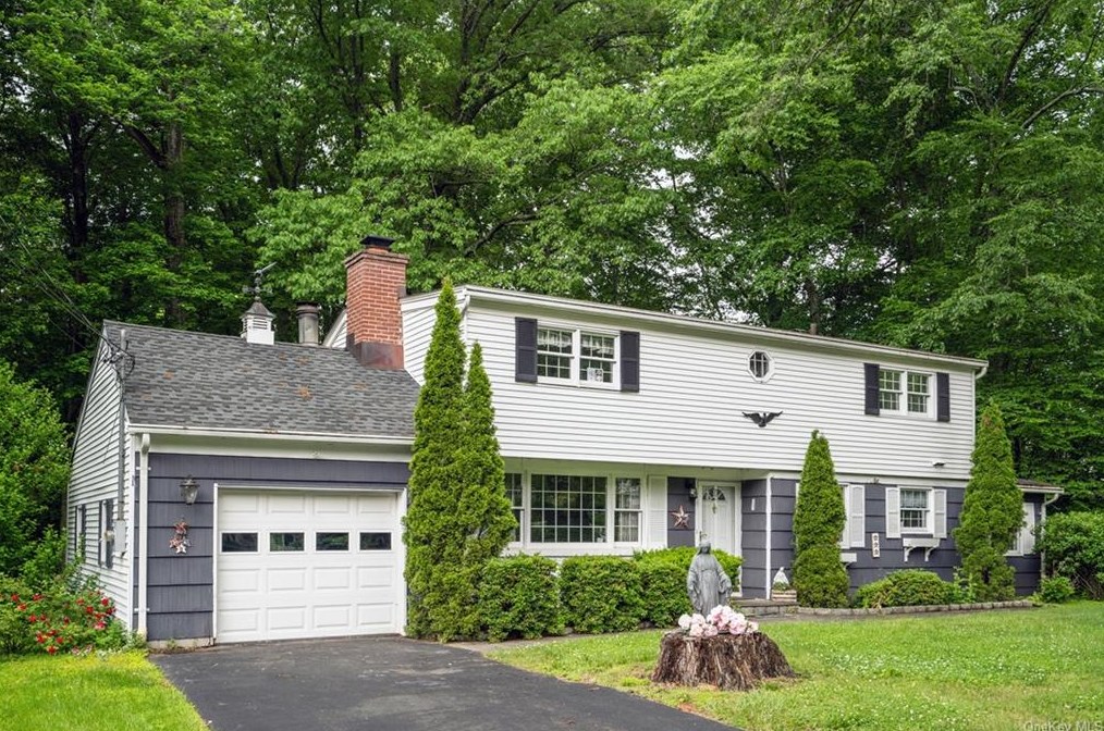 2743 Strang Blvd, Yorktown Hgts, NY 10598