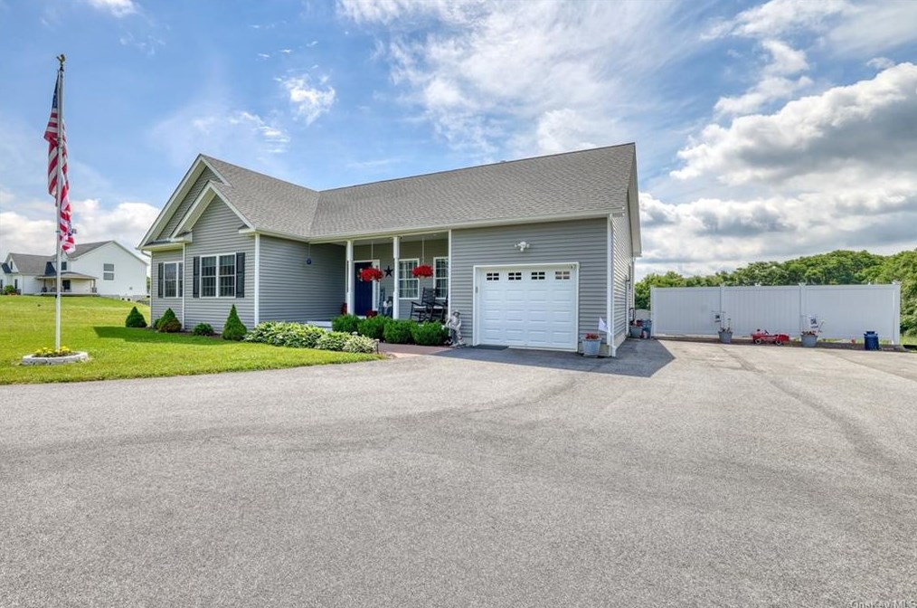 20 Schefflers Rd, Westtown, NY 10998