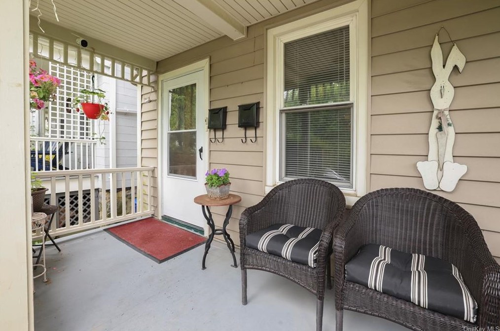 4 Home Pl, Irvington On Hudson, NY 10533-1728