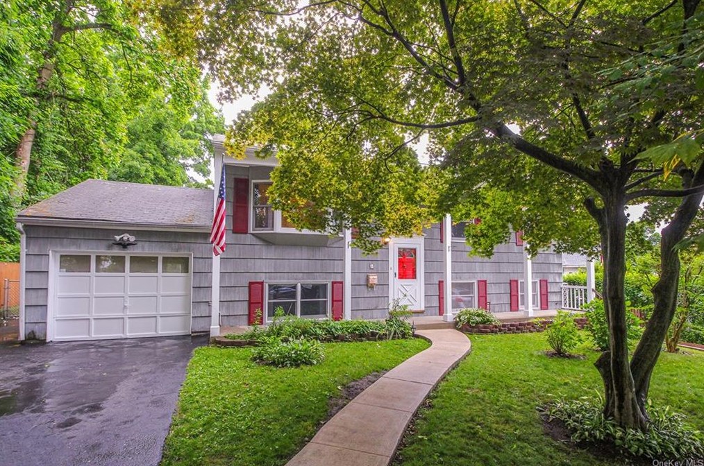 5 Lancaster Ave, Montrose, NY 10548