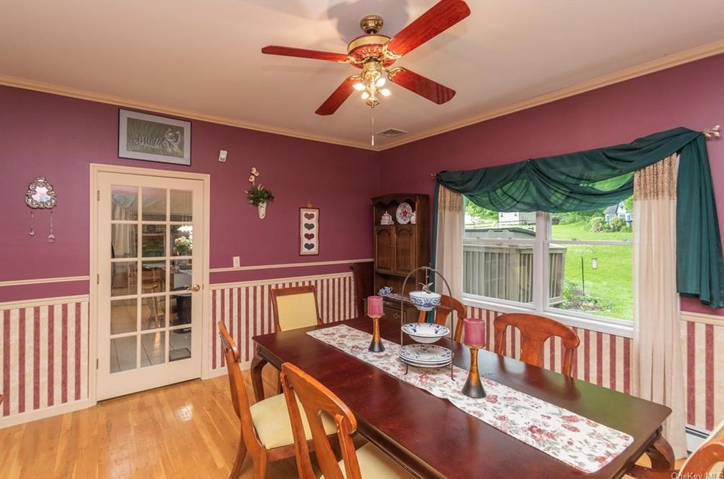 6 Breezeway Ln, Goshen NY  10924-6425 exterior