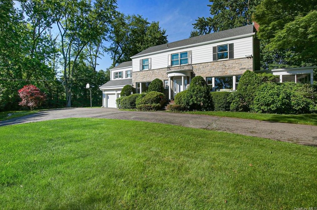 10 Griffen Ave, Scarsdale, NY 10583