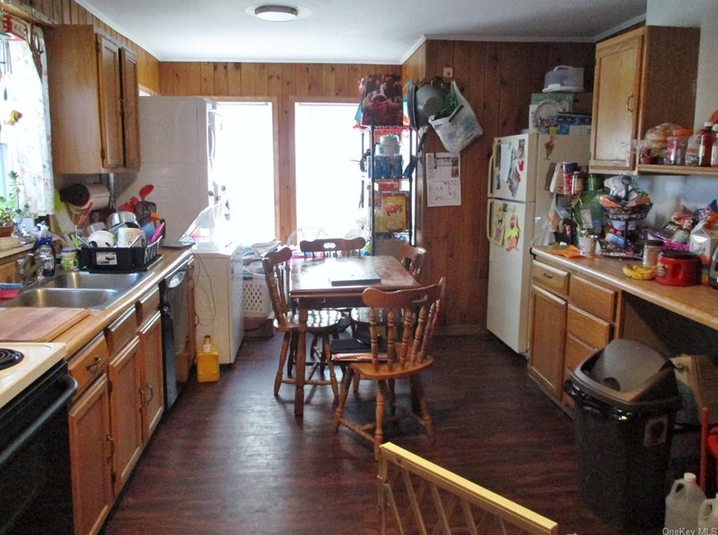 13 Orange St, Port Jervis, NY 12771-1426