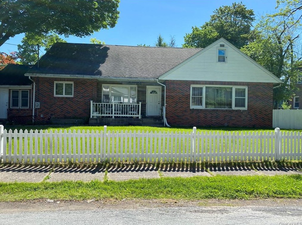 17 York Ave, Monticello, NY 12701