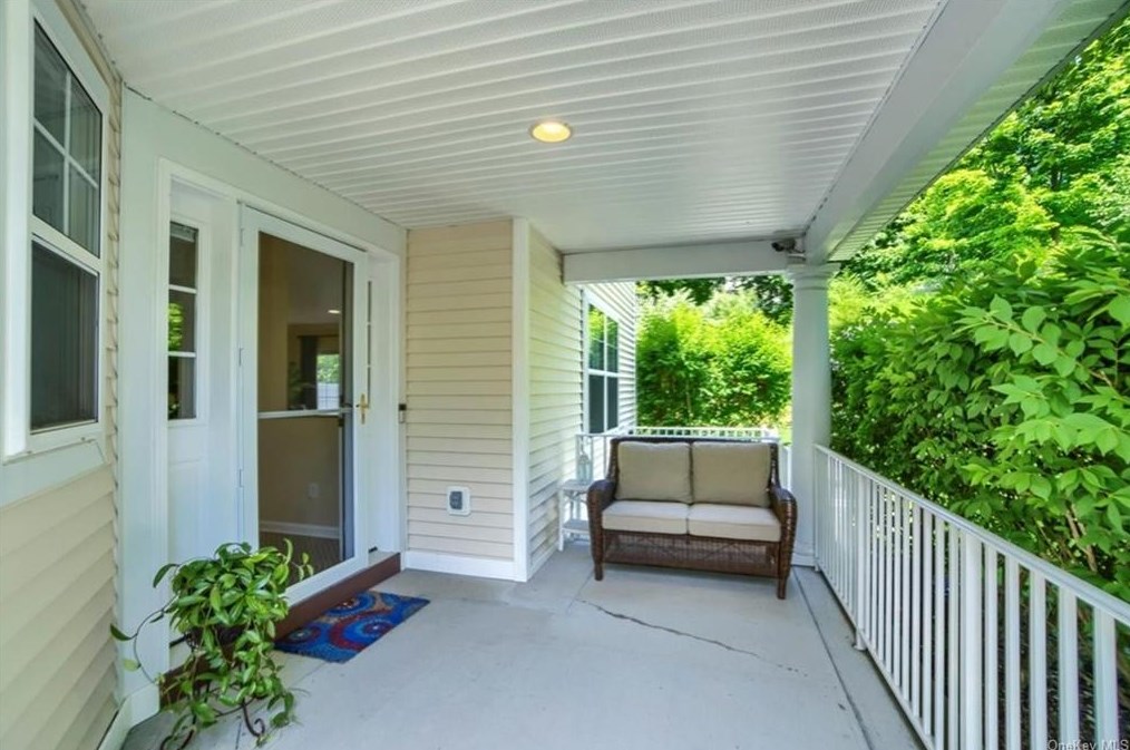 123 Underhill Ln, Peekskill, NY 10566-6926