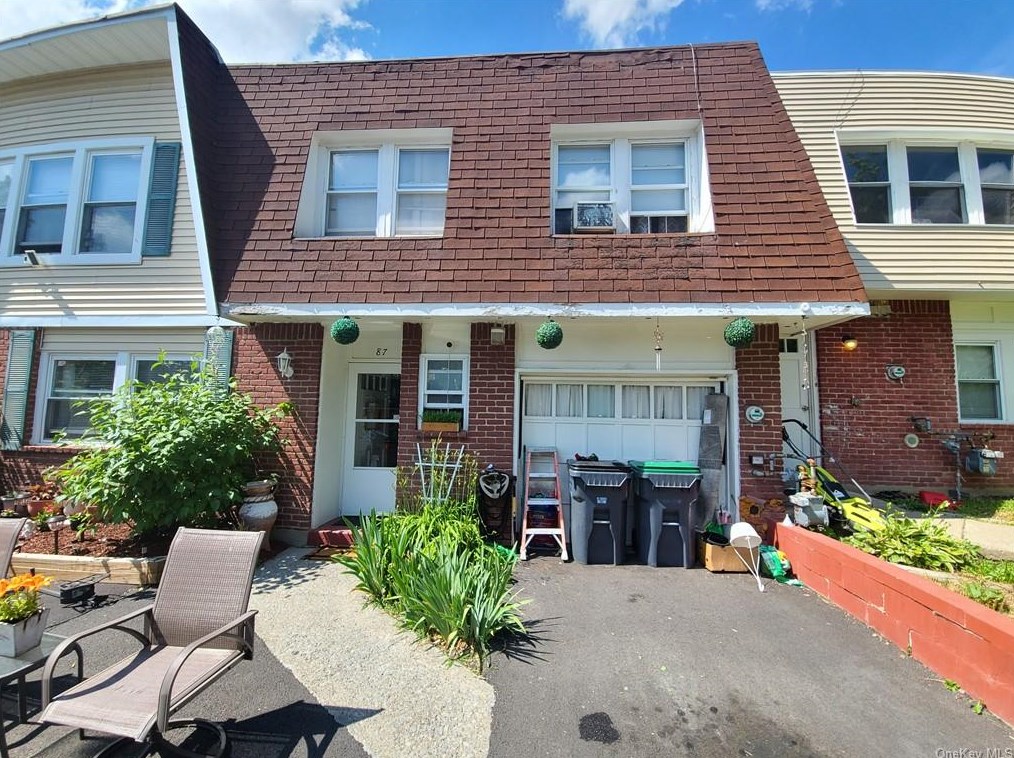 87 Patio Rd, Middletown, NY 10941