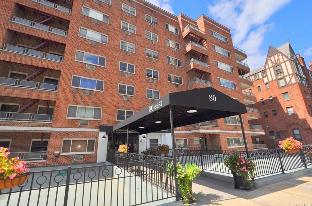 80 E Hartsdale Ave #614, Hartsdale, NY 10530